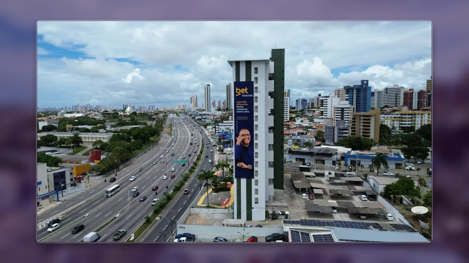 Imagem editorial do artigo Empena publicitária: quando a marca precisa dominar a paisagem urbana